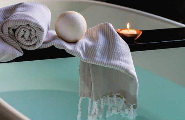 Les bombes de bain fonctionnent dans l'eau froide