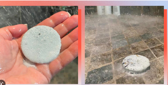 Devez-vous mettre des vapeur de douche sous la pomme de douche ou sur le côté?