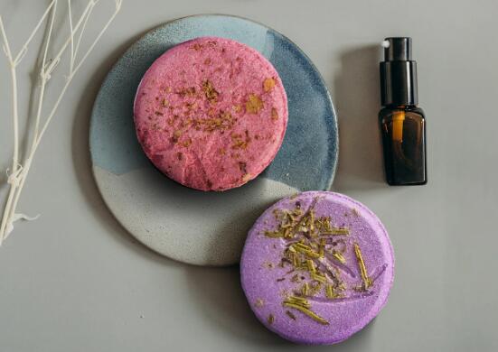 Produit de douche et utilisation de l'écran